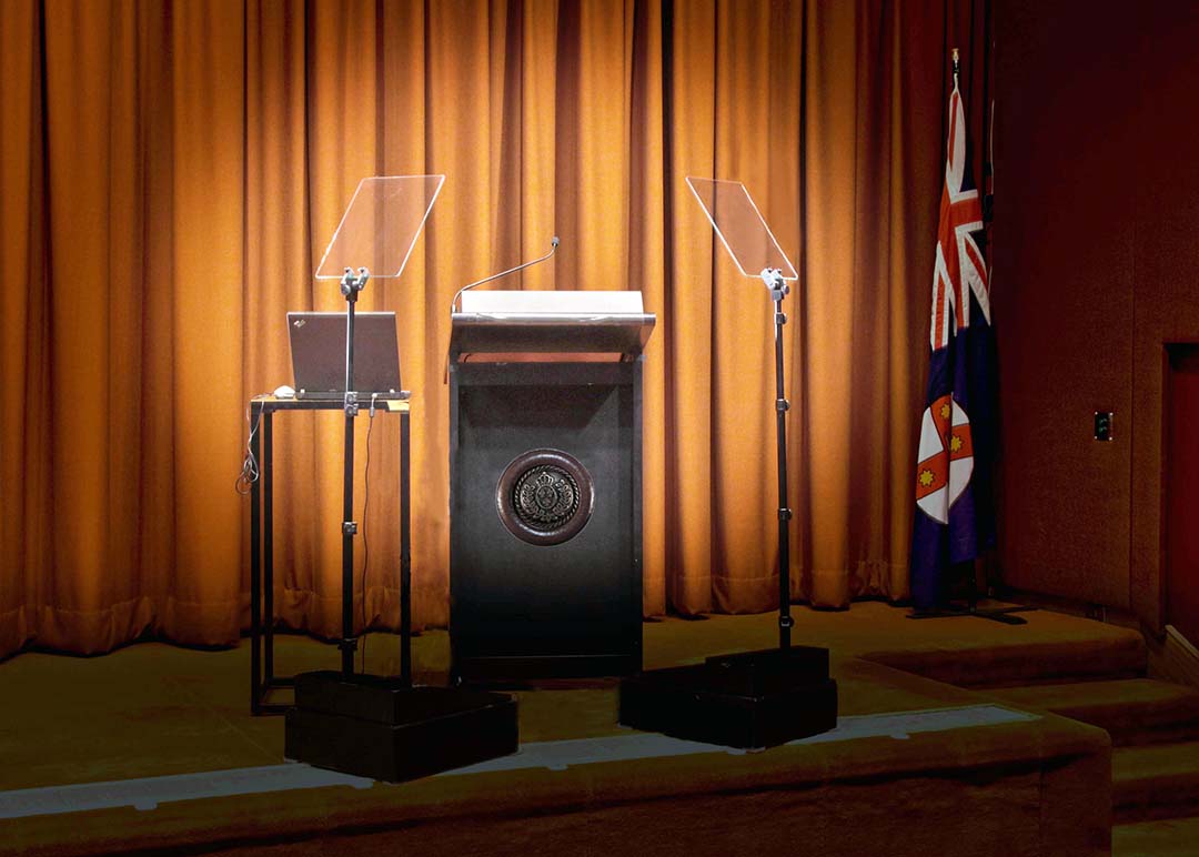 Presidential telepormpter poles at a lectern